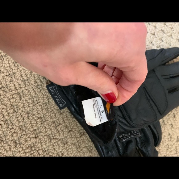 Riding jacket and gloves - Picture 5 of 6